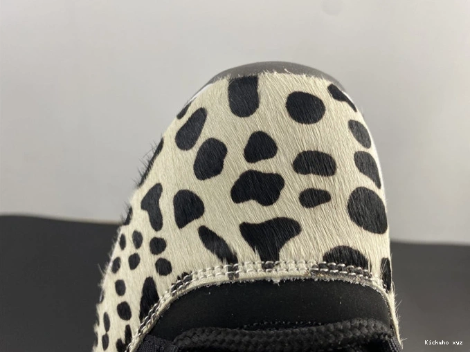 AIR AR0715-010 11 ANIMAL JORDAN INSTINCT 0801